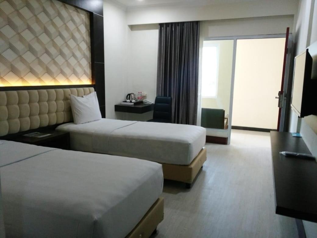 Sindoro Hotel Cilacap By Conary Bagian luar foto
