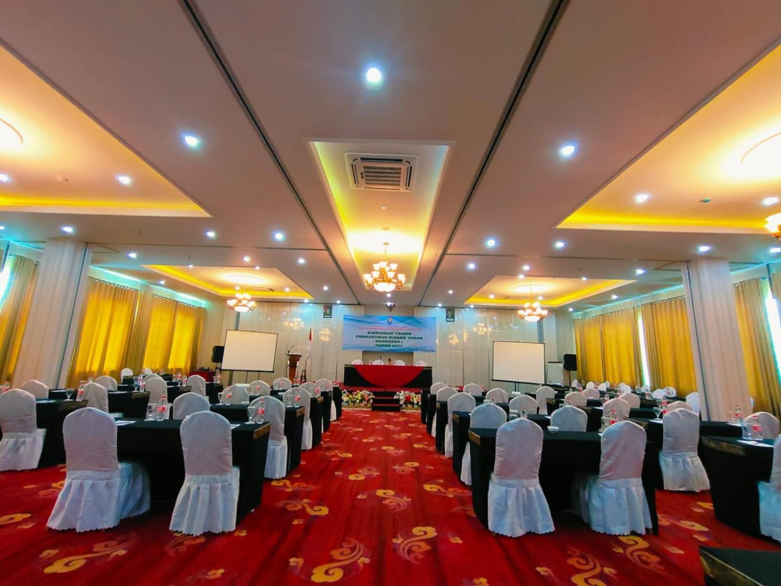 Sindoro Hotel Cilacap By Conary Bagian luar foto