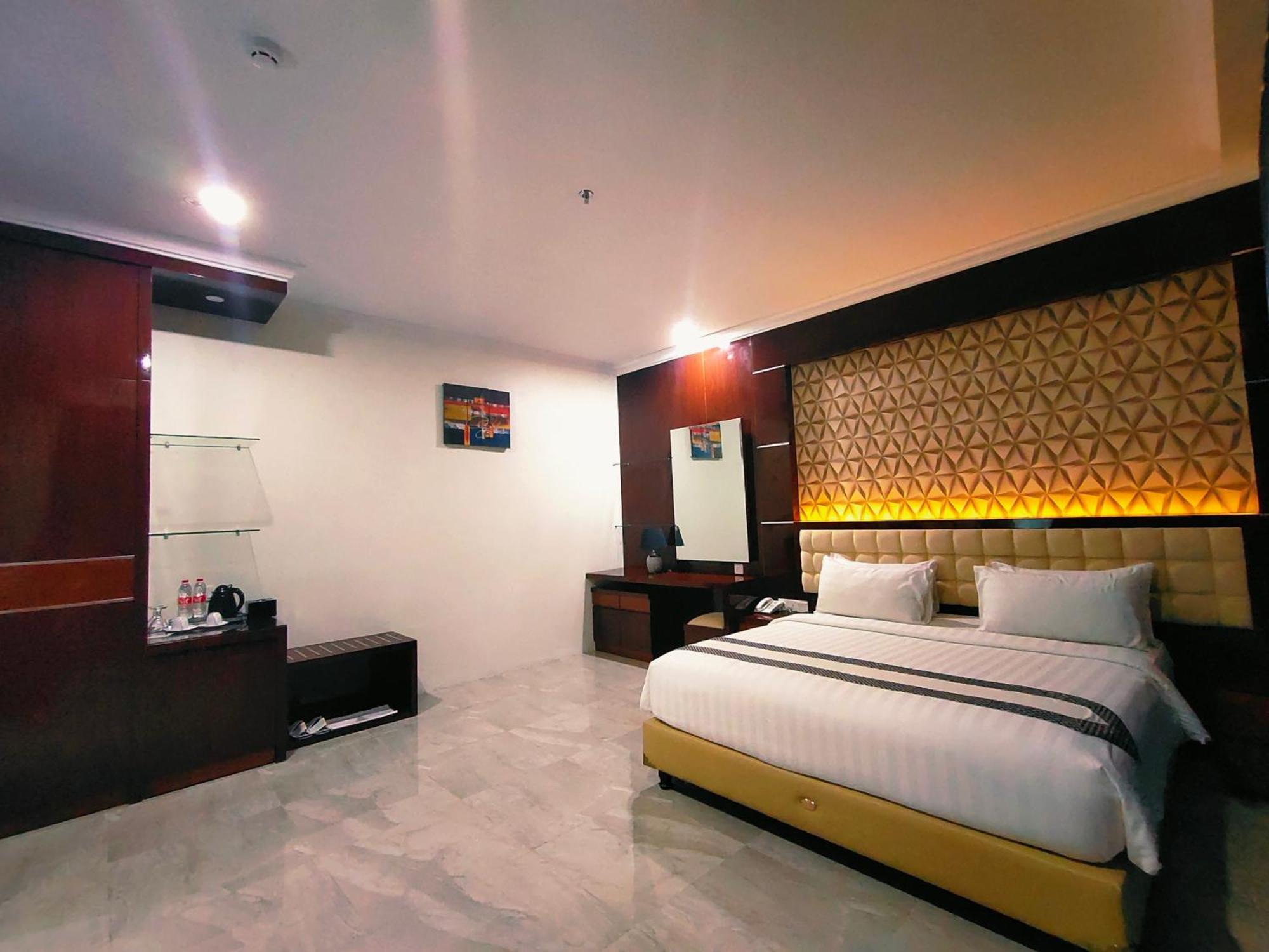 Sindoro Hotel Cilacap By Conary Bagian luar foto