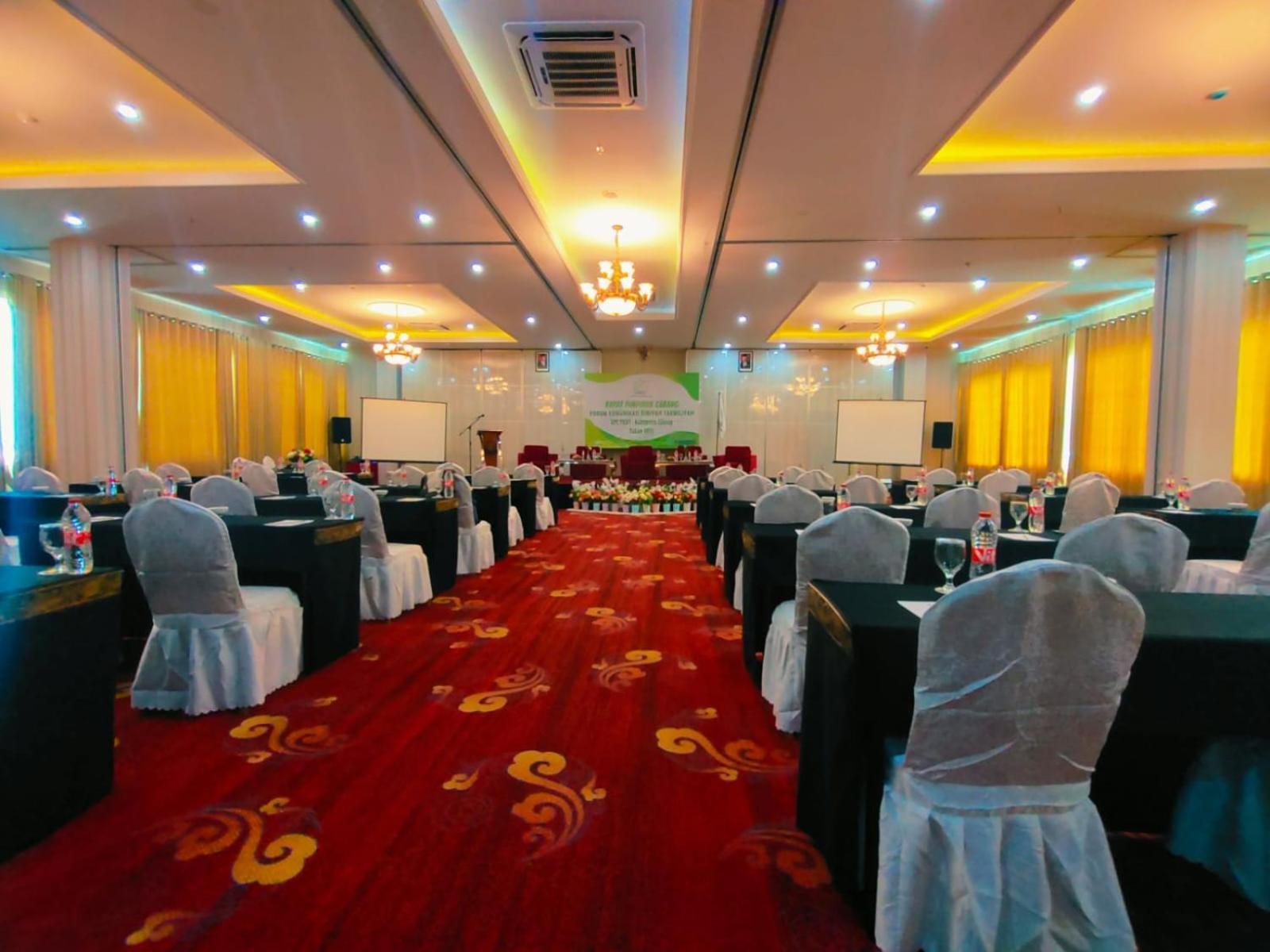 Sindoro Hotel Cilacap By Conary Bagian luar foto