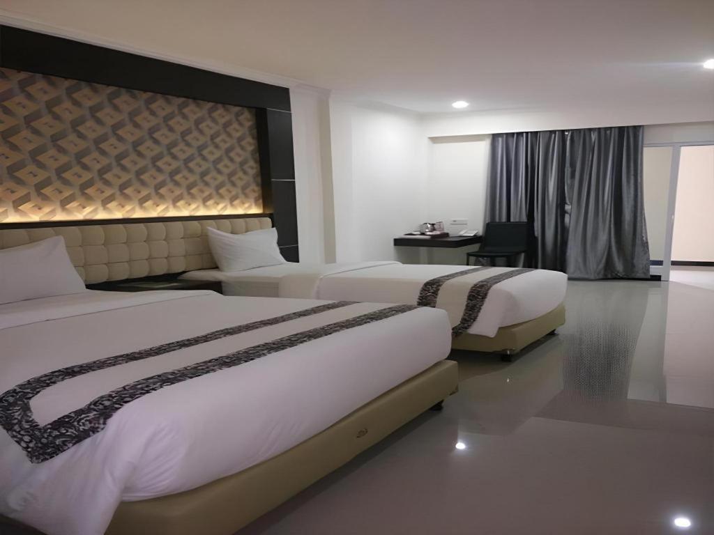 Sindoro Hotel Cilacap By Conary Bagian luar foto