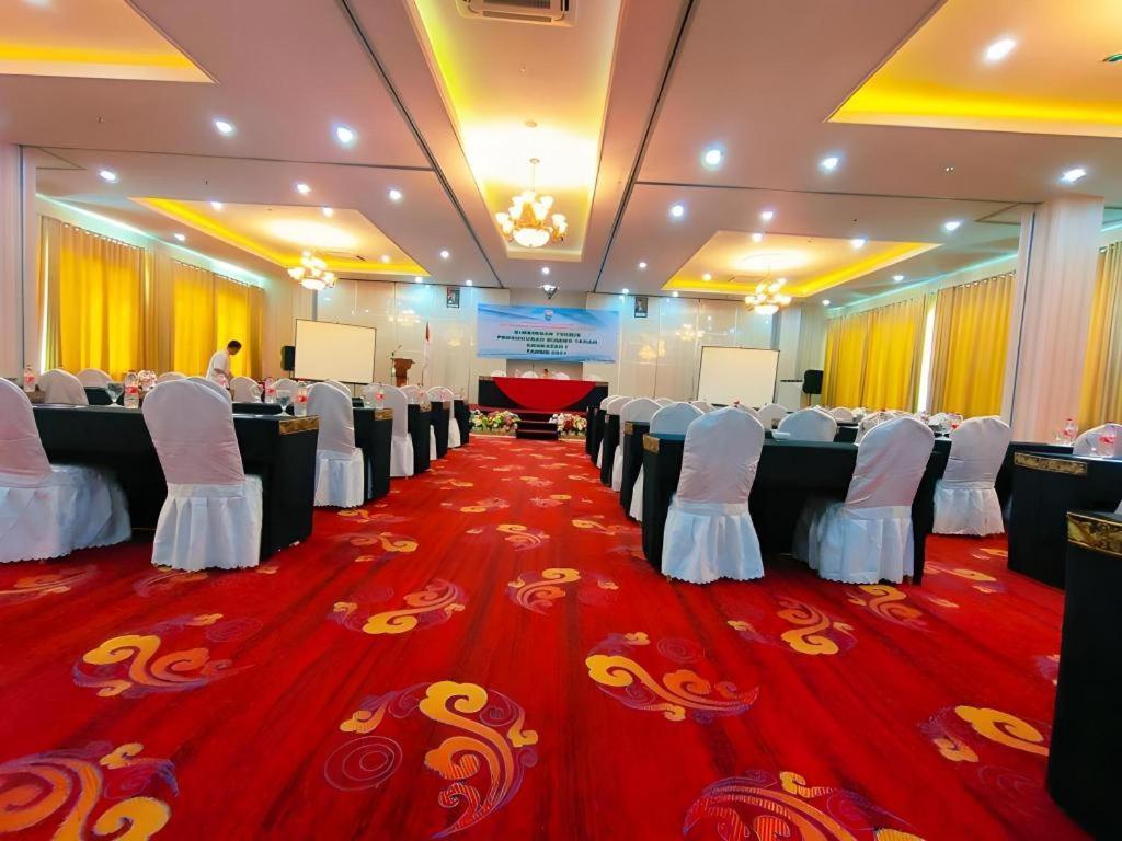 Sindoro Hotel Cilacap By Conary Bagian luar foto